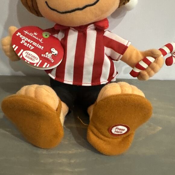 Peanuts Gang Plush Stuffed Talking Hallmark Pepperment Patty Christmas NWT WORKS - Picture 2 of 9